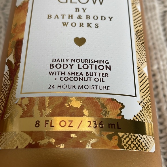 NWT Bath & Body Works Gingham Glow Body Lotion 
8 oz  shea butter coconut oil. - Picture 2 of 7